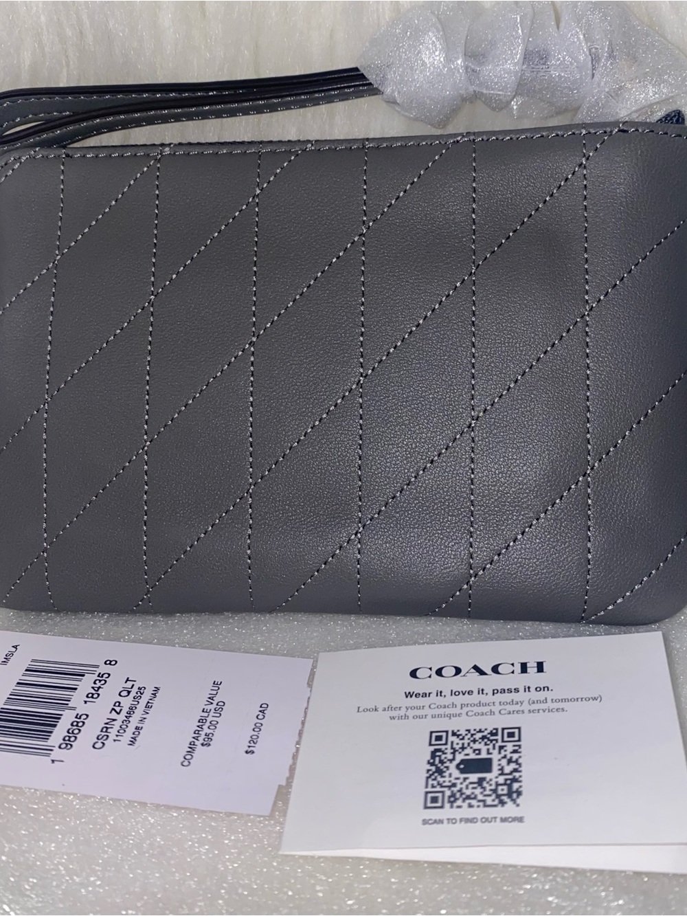 Coach Corner Zip Wristlet With Quilting
Slate color New with tags - Picture 2 of 10
